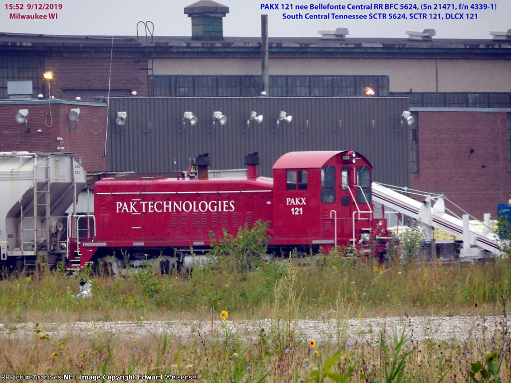 Sw1200, on a leased track in CP's Glendale yard, shuffles carloads of rock salt for repackaging